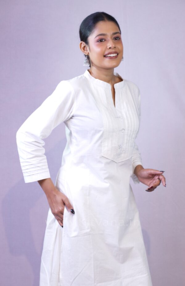 Women’s White Straight Kurta with Palazzo Set img8- kitvana
