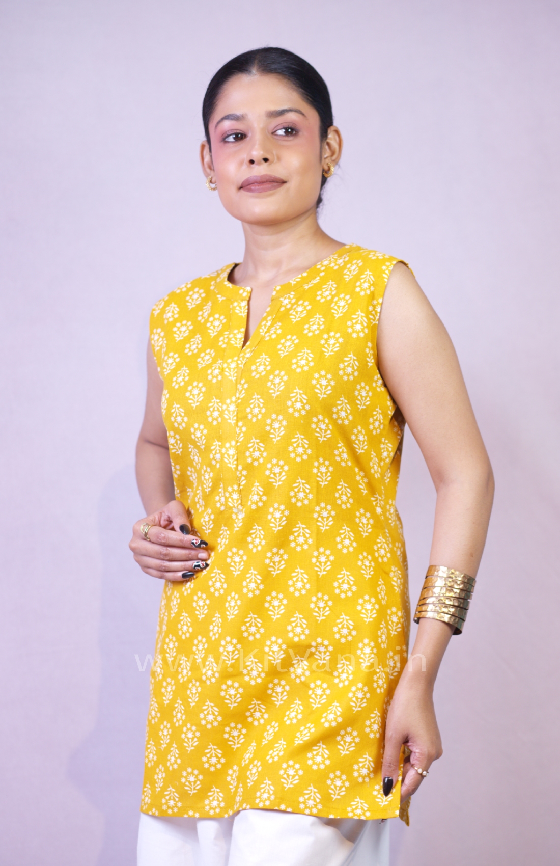 Women’s Yellow Floral Printed Sleeveless Kurta with White Palazzo Set | KitVana